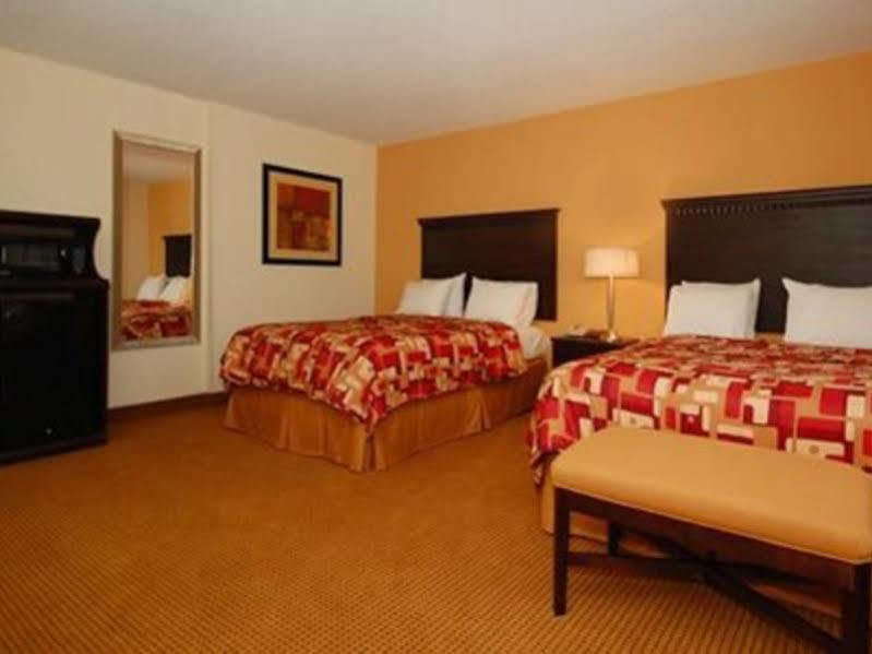 Comfort Inn Belle Vernon Екстериор снимка