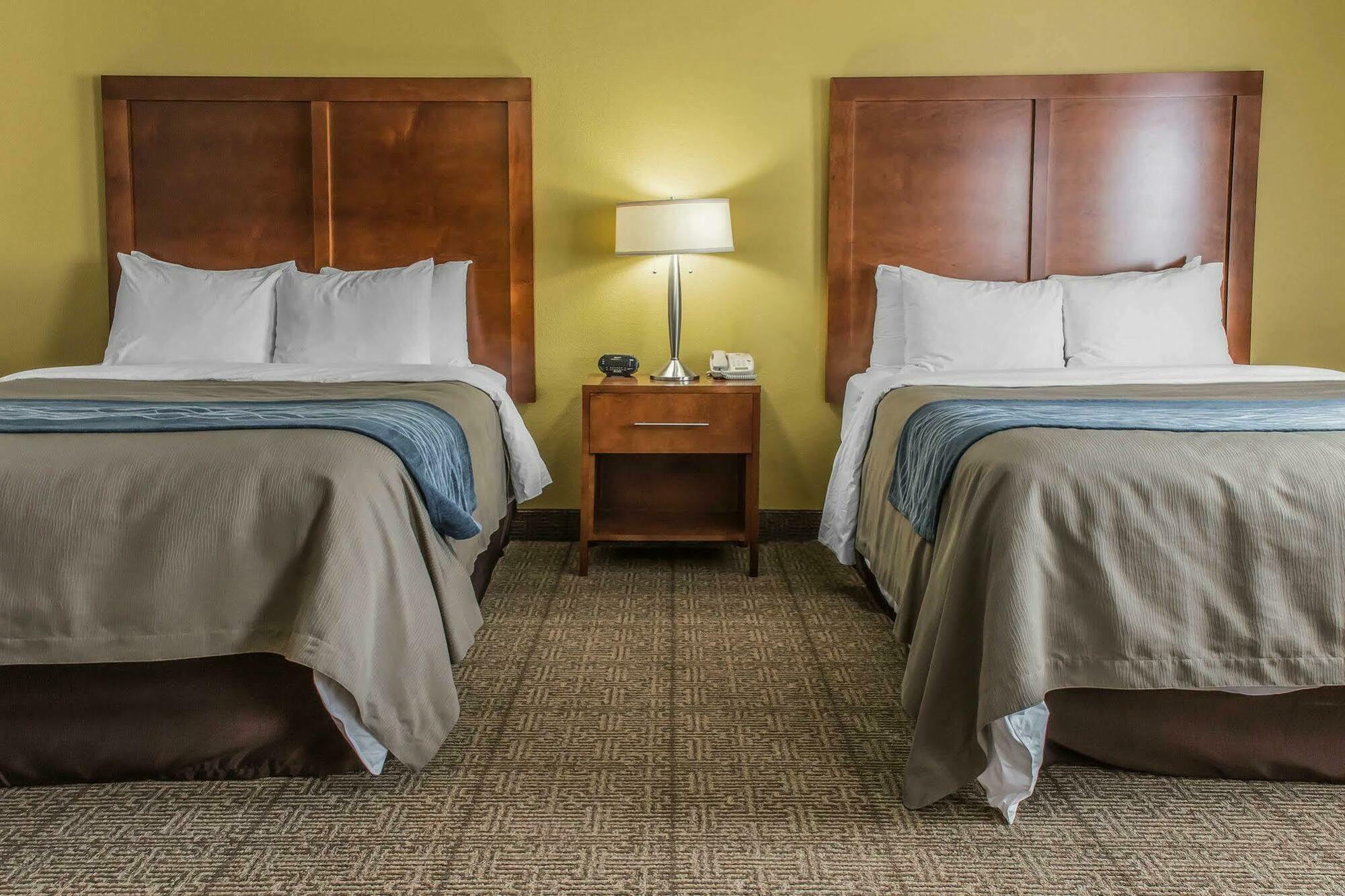 Comfort Inn Belle Vernon Екстериор снимка